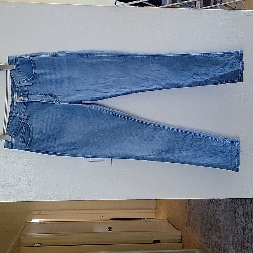 Levis 311 Shaping Skinny Jeans